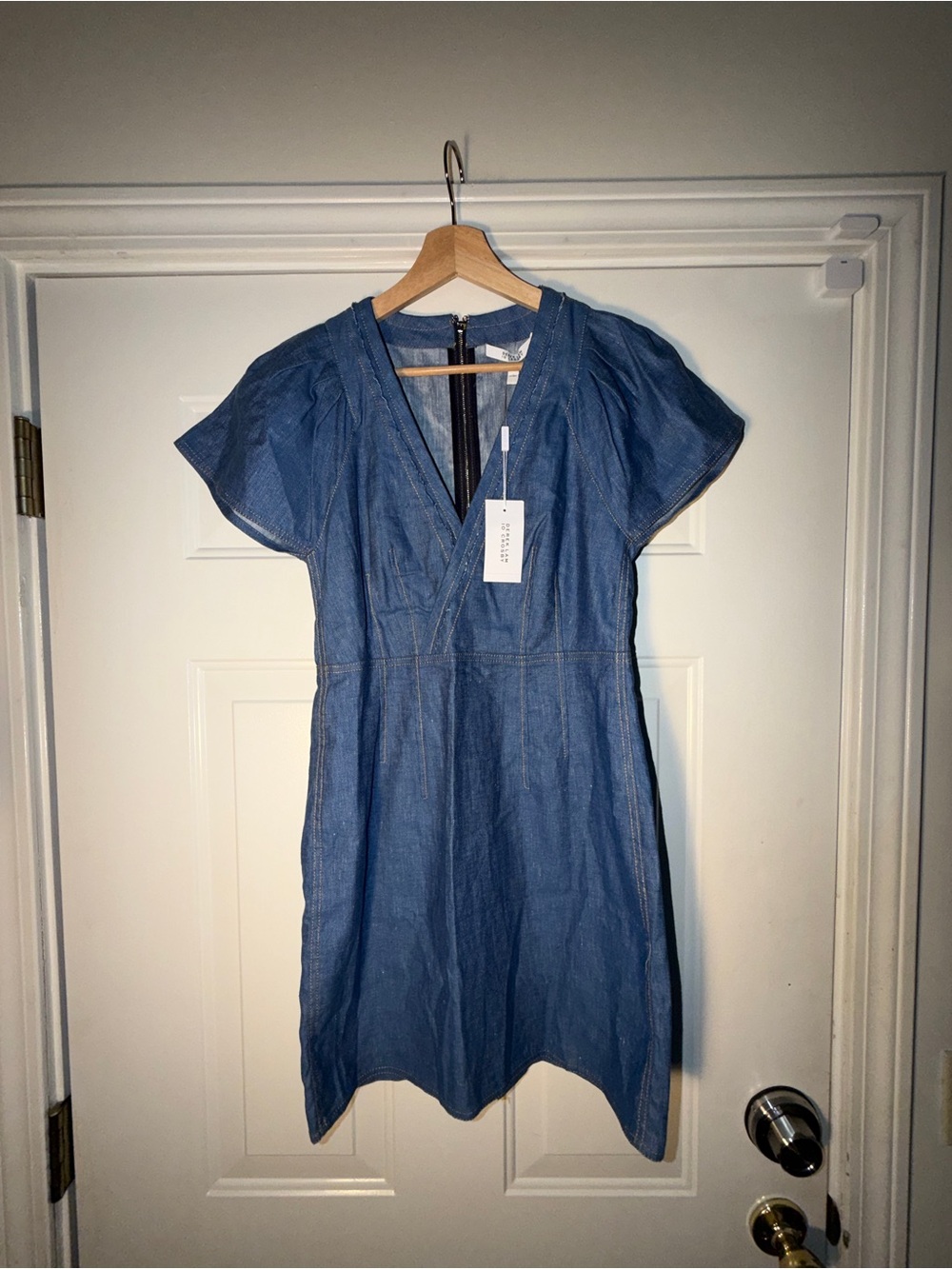 Derek Lam 10 Crosby Denim V-Neck Short Sleeve Dress - Blue. Sz 4 NWT - Picture 2 of 11